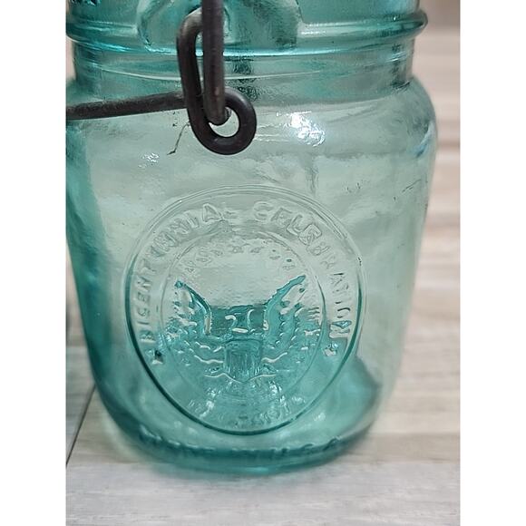 Vintage Pair of 2 Ball Ideal Pint 1976 Bicentennial Eagle Mason Jar W/ Lid Blue - Picture 2 of 7